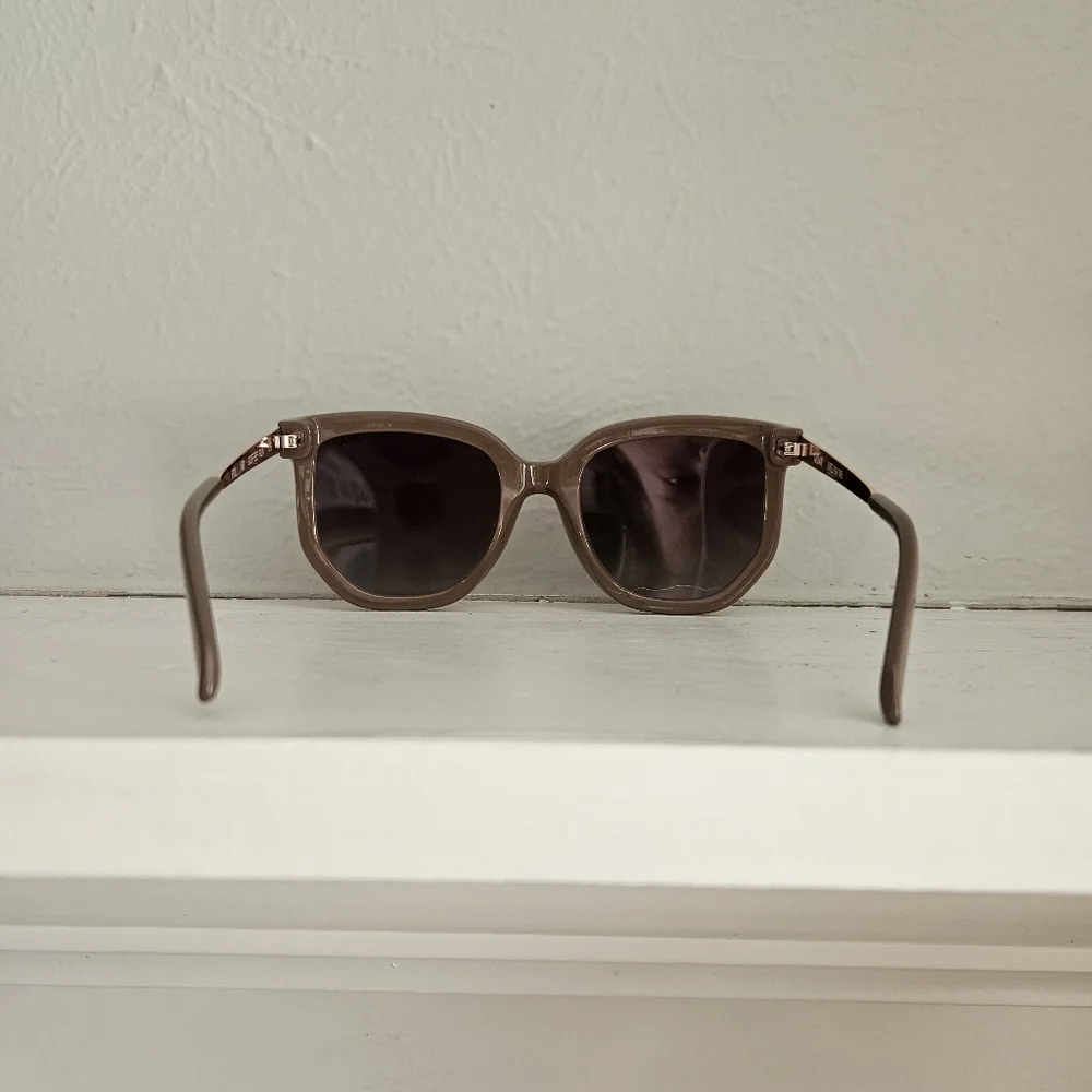 NWOT Quay Coffee Run Sunglasses - Picture 5 of 8